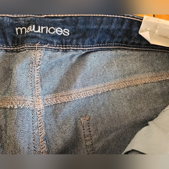 Maurices Women's Size 15/16 Denim Flex Mid Rise Flare Jeans 32.5" Inseam - Picture 6 of 7